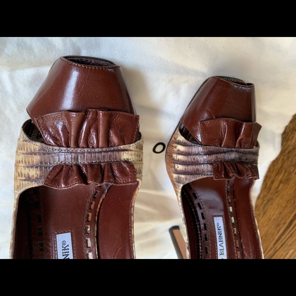 Manolo Blahnik - size 7.5 - Picture 3 of 6